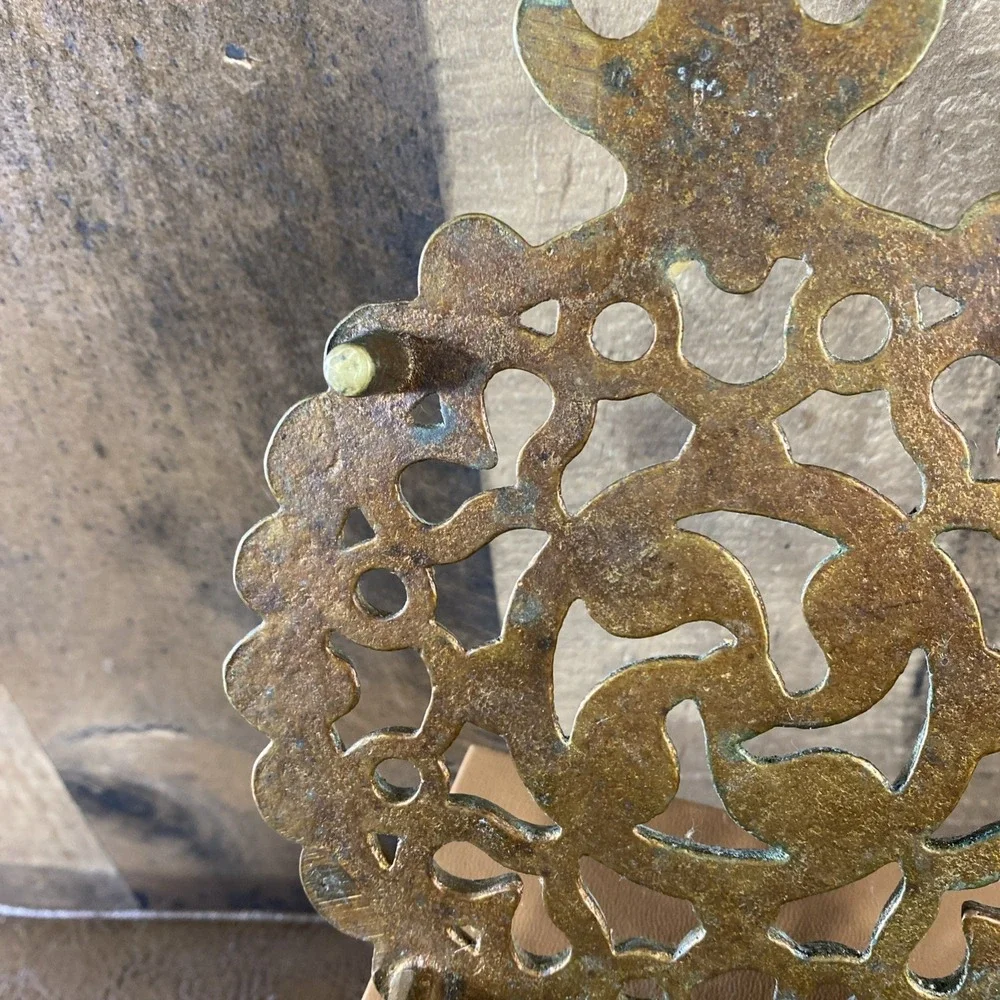 Vintage MCM Solid‎ Brass Trivet Tulip Propeller Heart Design Footed Gold Tone